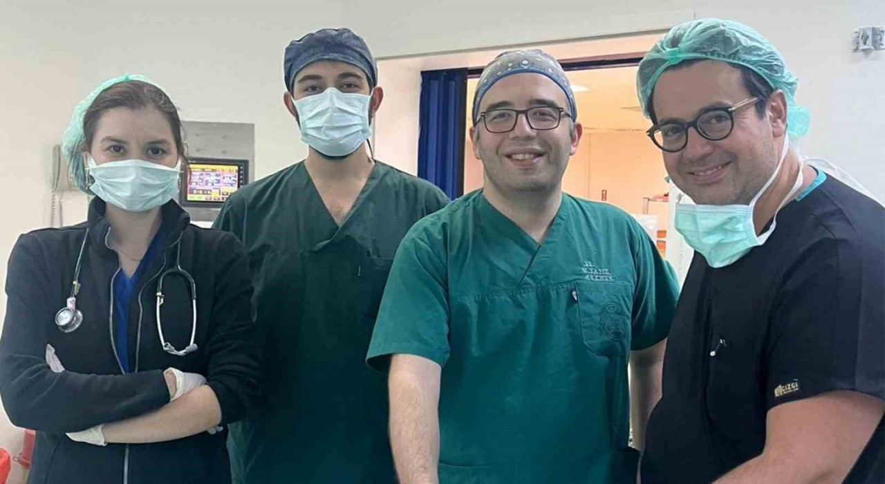 Beş günlük bebek, Selçuk Tıpta nefesine kavuştu