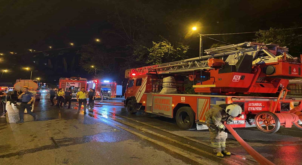 Beykozda ağaçlık alanda çıkan yangın söndürüldü
