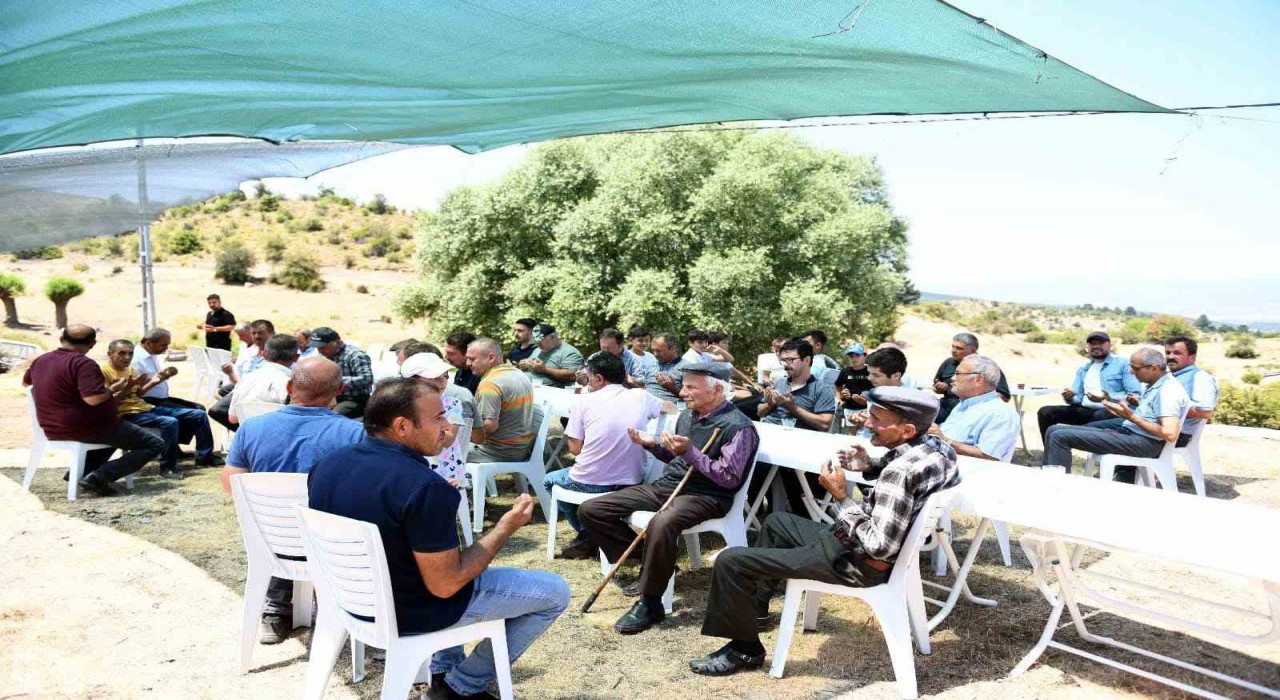 Beypazarında vatandaşlar yağmur duasına çıktı