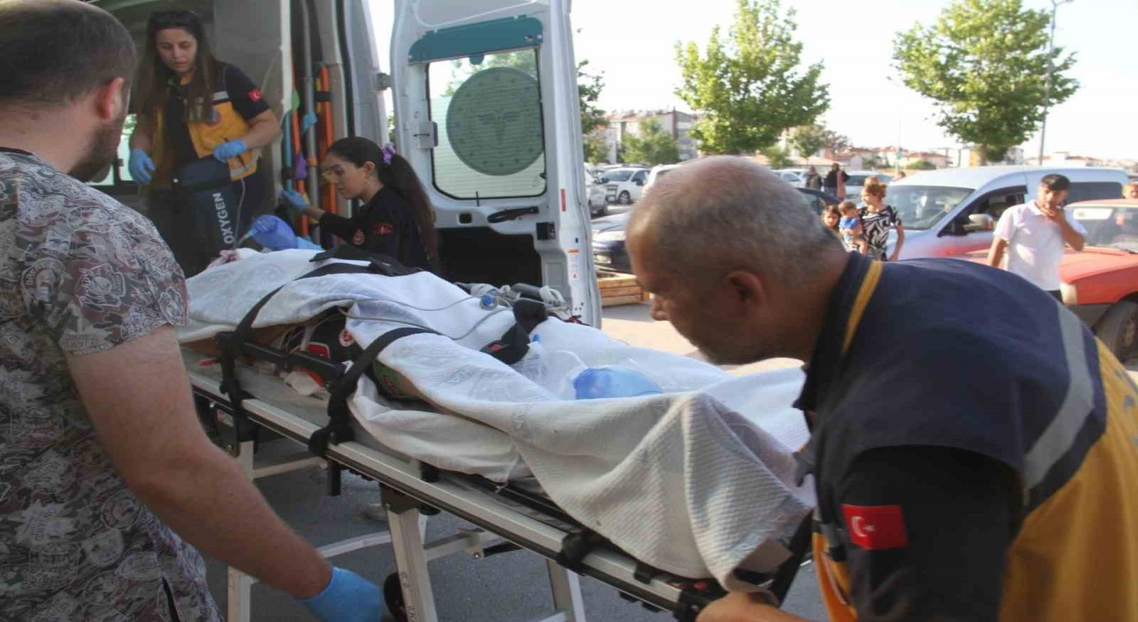 Beyşehirde otomobilin çarptığı bisikletli ağır yaralandı