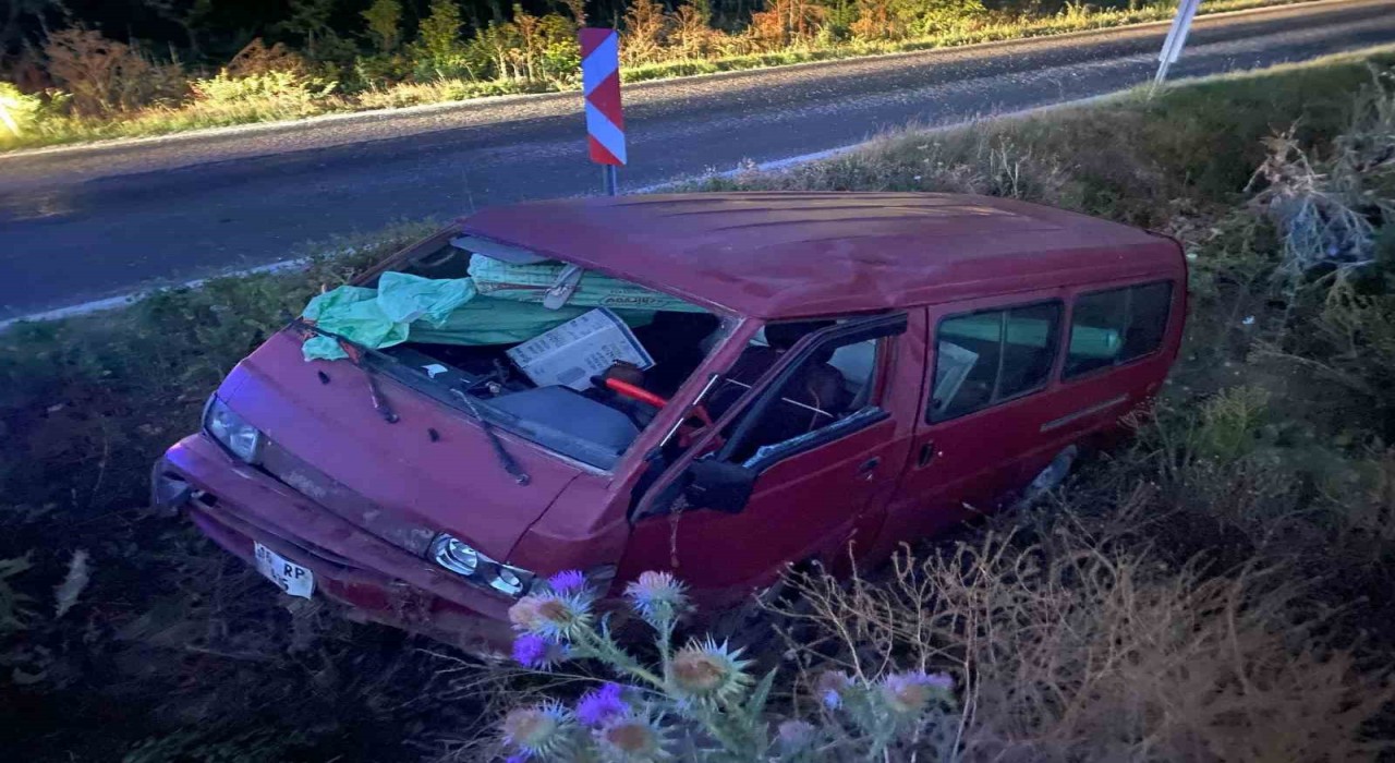 Bilecikte dere yatağına uçan aracın sürücüsü yaralandı