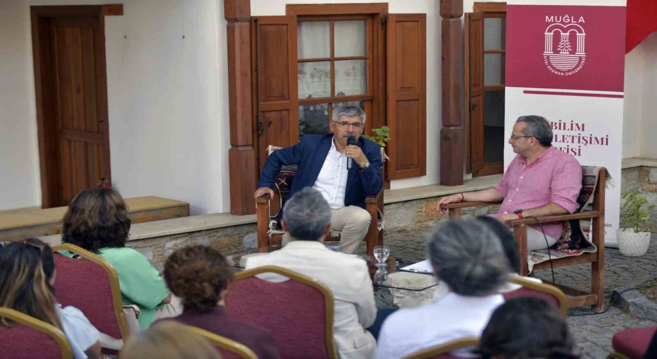 Bilim Kafede tarih konuşuldu