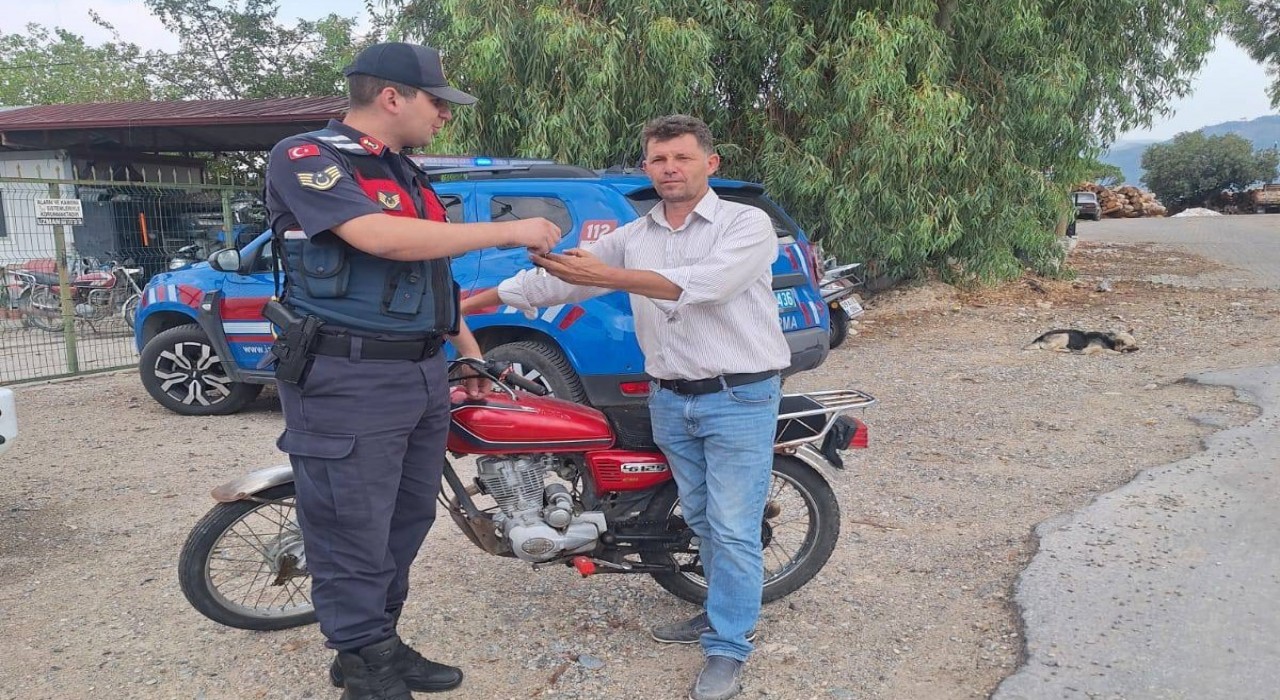 Bir yıldır çalıntı olan motosiklet yol kontrolünde yakalandı