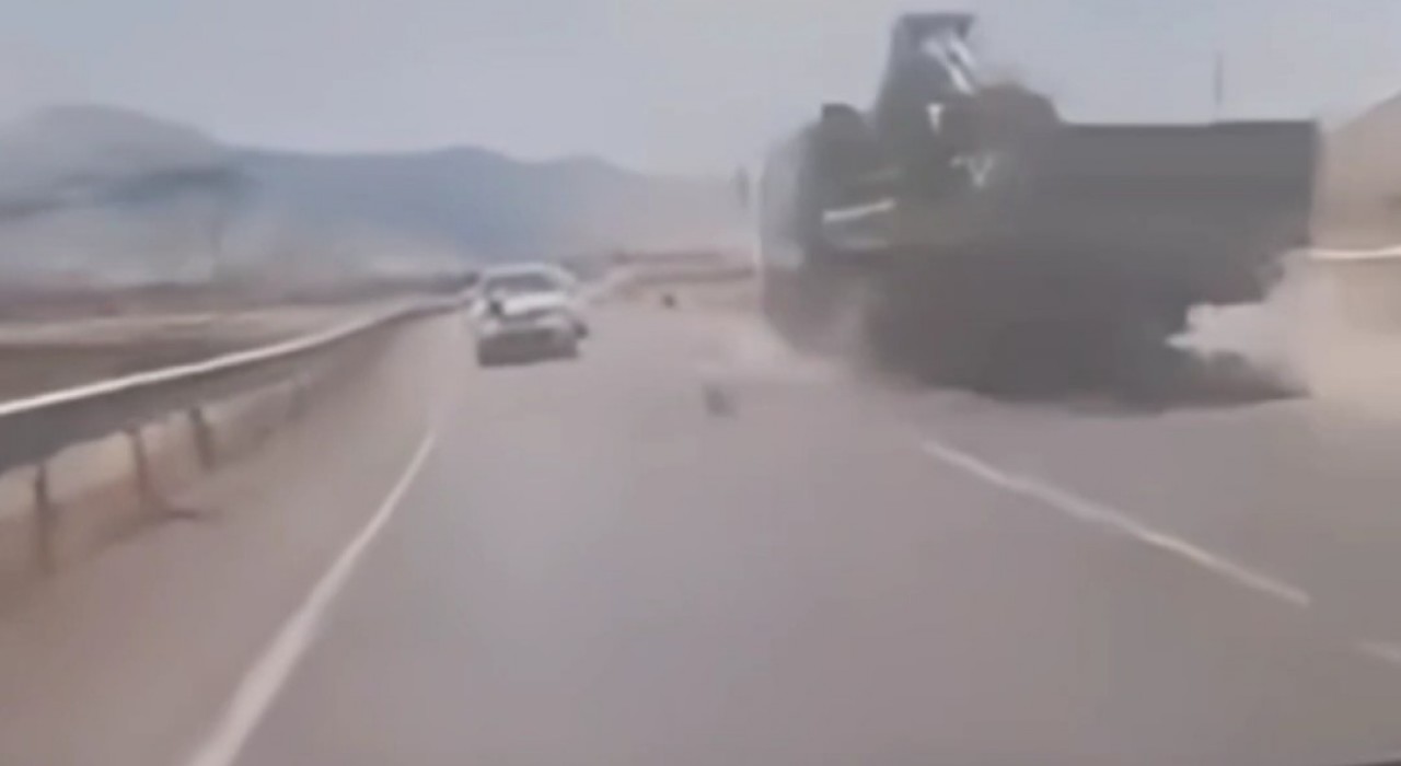 Bitliste motosiklet vince çarptı: 1 ölü