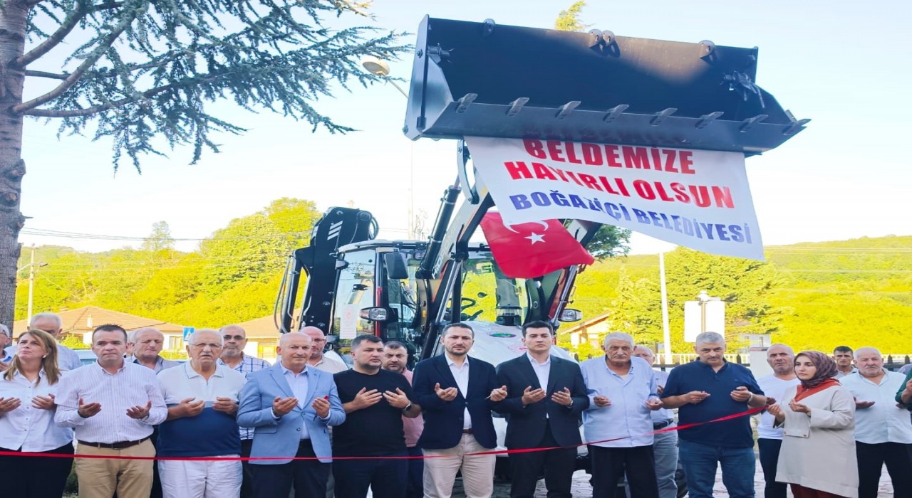 Boğaziçine iş makinası ve kamyonet