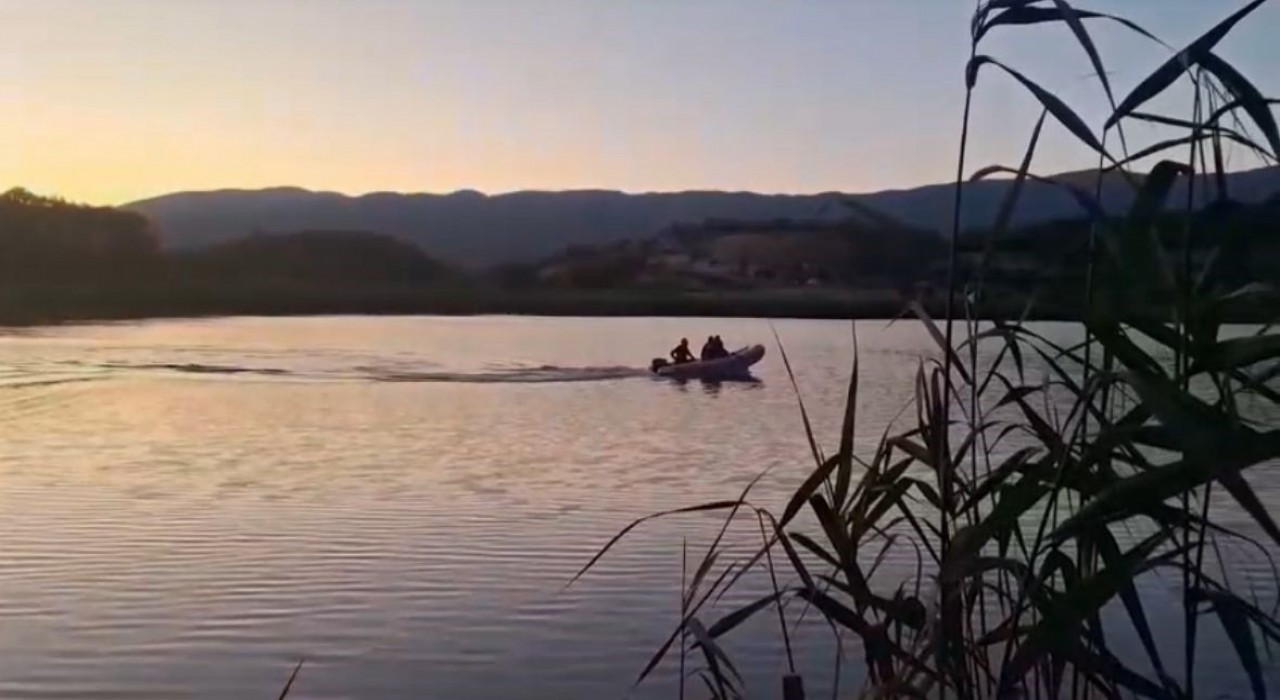 Boluda gölde kaybolan genç için ekipler seferber oldu