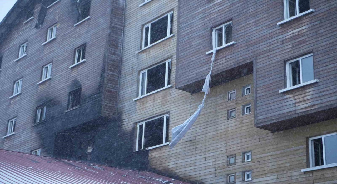 Boludaki otel yangınına ilişkin çarpıcı iddia: Sedat Gülener ve 1 kişi itfaiyeye girip evrak yakmışlar