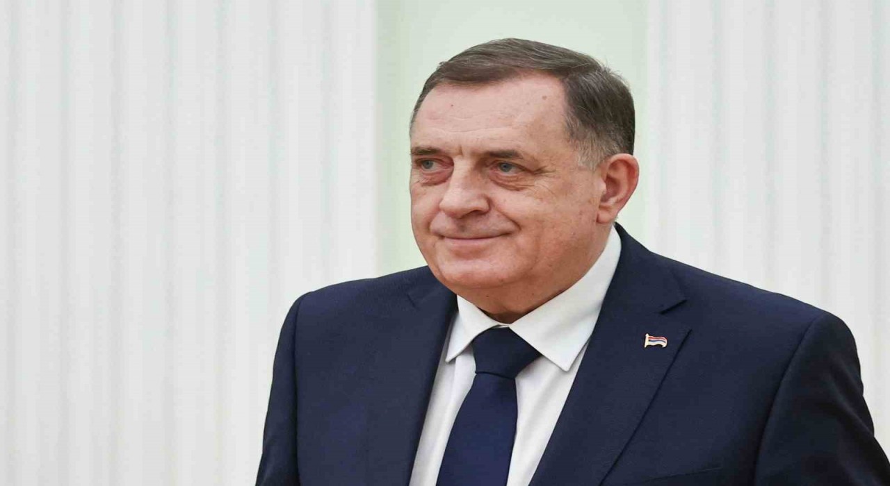Bosnalı Sırp lider Dodik aleyhindeki tutuklama emri kaldırıldı