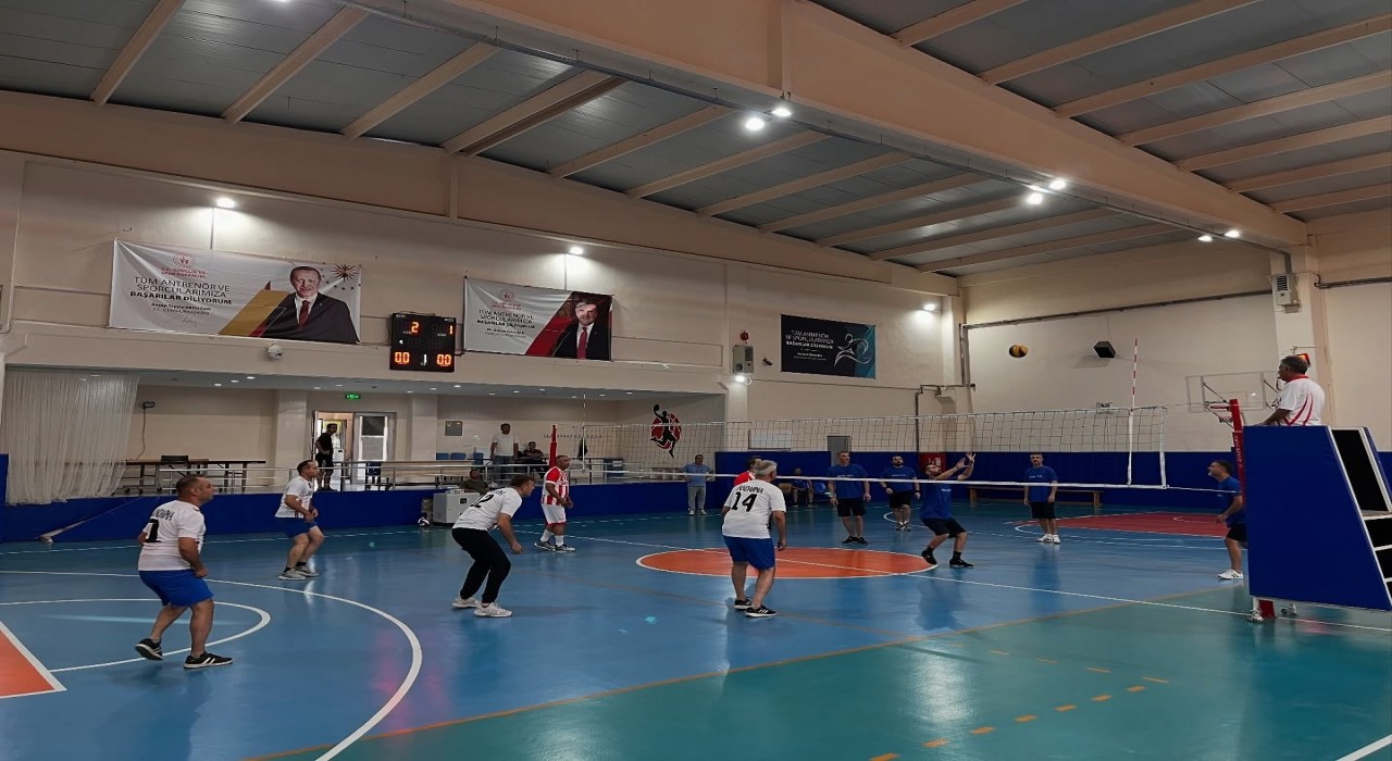 Buharkentte Kentin Çocukları voleybol turnuvasında ilk düdük çaldı