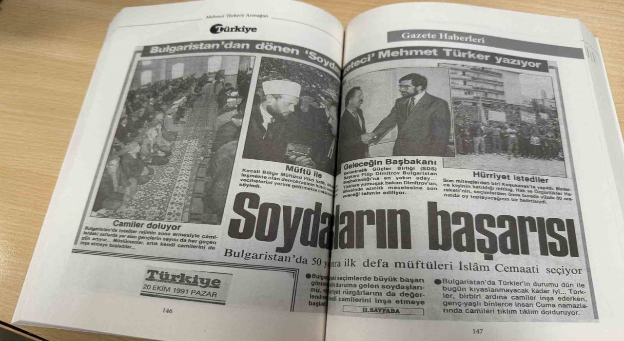 Bulgaristan Türk Edebiyatının yaşayan en önemli temsilcilerinden Mehmet Türkere ‘Özgürlüğün Peşinde Bir Ömür kitabı armağan edildi