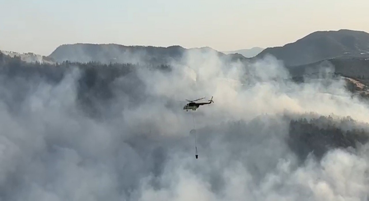 Bursada başlayıp Balıkesire sıçrayan yangına müdahale sürüyor