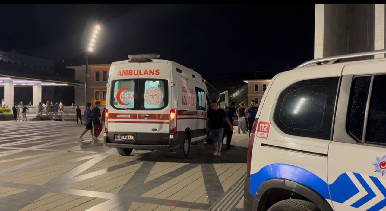 Bursada bıçaklı dehşet: 14 yaşındaki genç kız 4 kişiyi bıçakladı