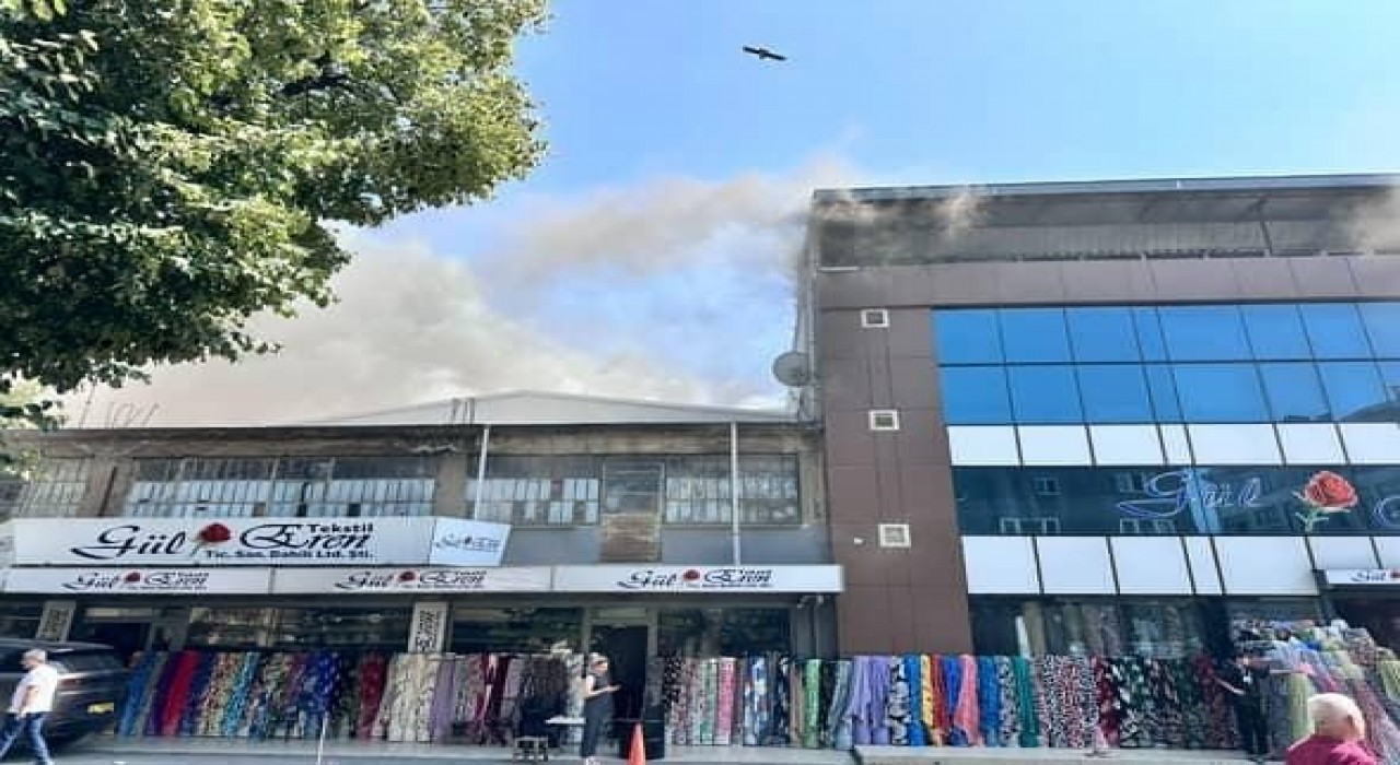 Bursada tekstil atölyesinin çatı katında yangın