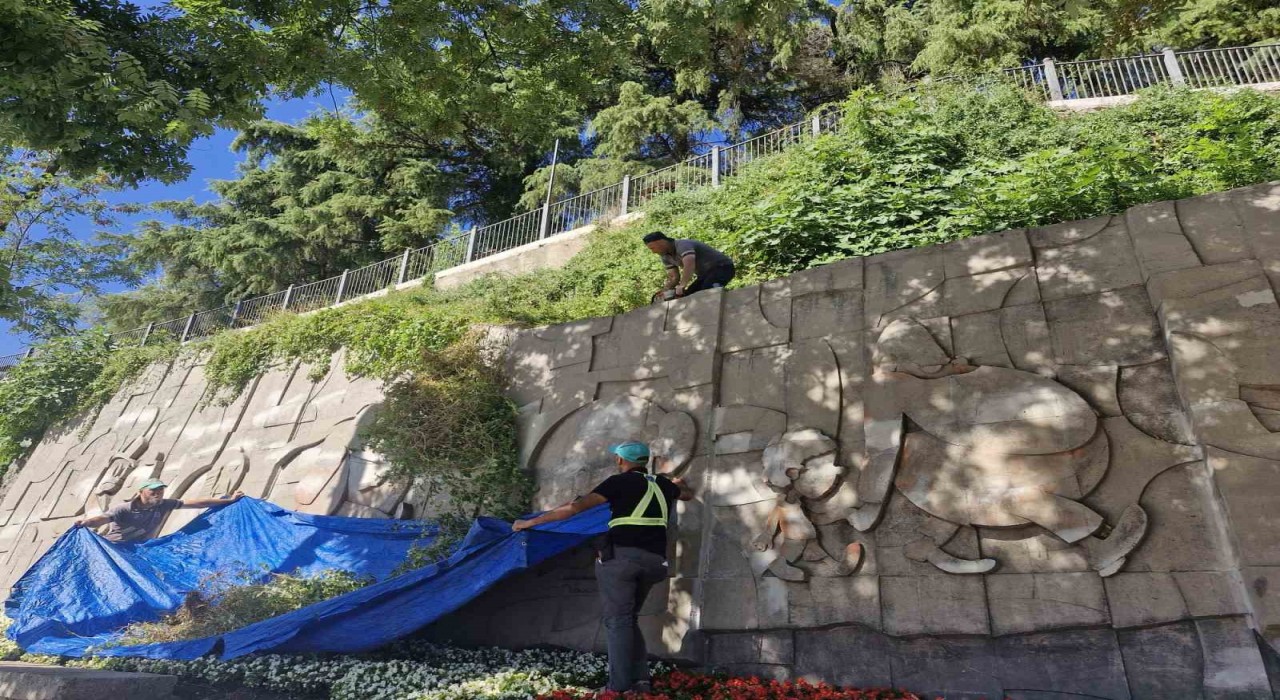 Büyükşehir, Bursalı sanatçı Cemal Nadirin anısını yaşatıyor
