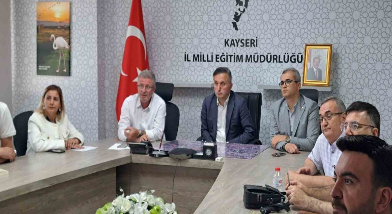 Büyükşehirden eğitimcilere ‘Kartal Kavşağı sunumu