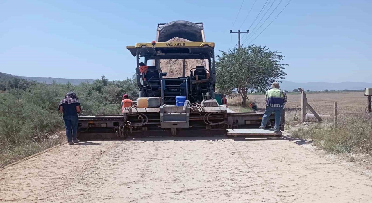 Büyükşehirden Milasta yol yenileme çalışması