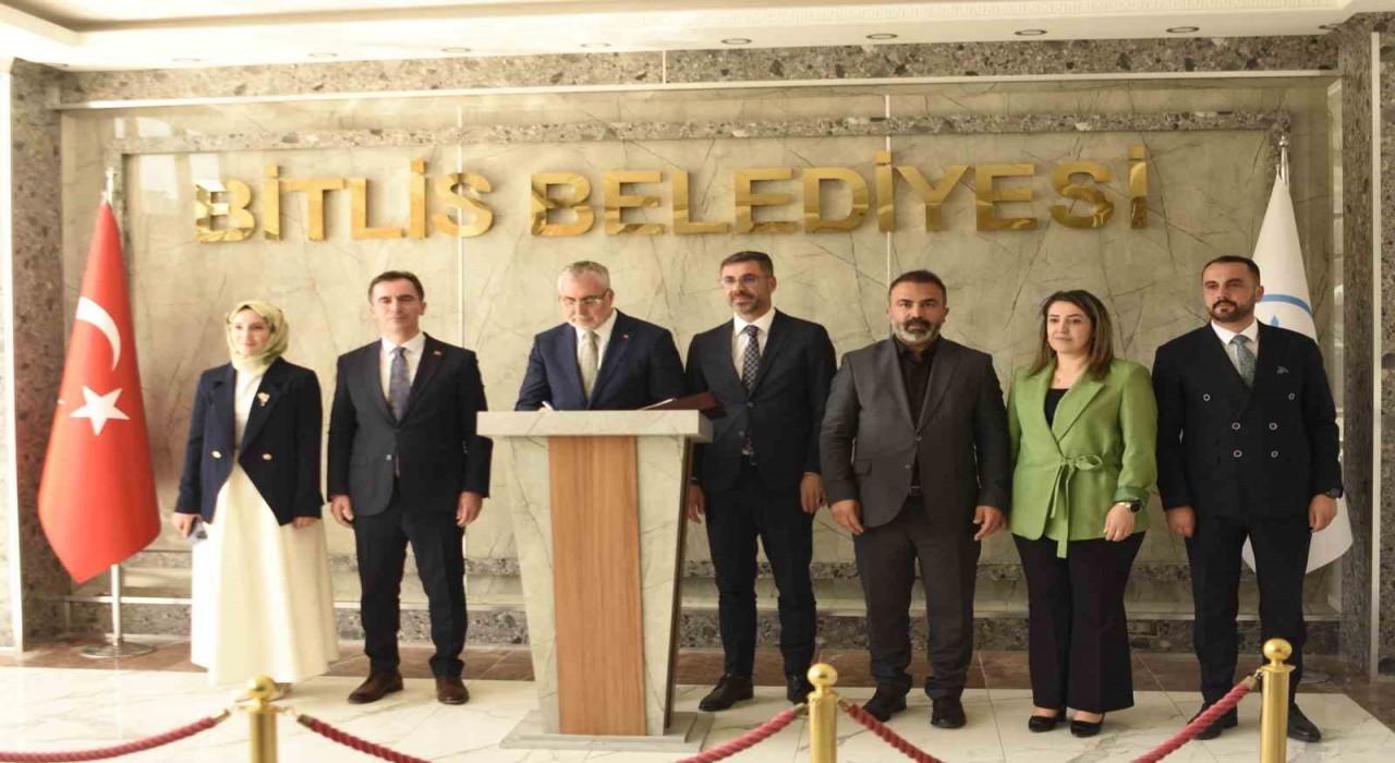 Çalışma ve Sosyal Güvenlik Bakanı Işıkhan Bitliste