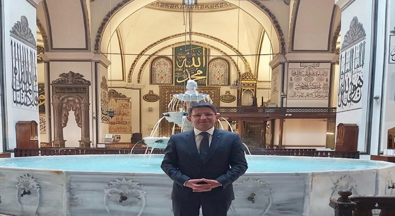 Camiler, sosyal medyada içerik üretme yeri değildir