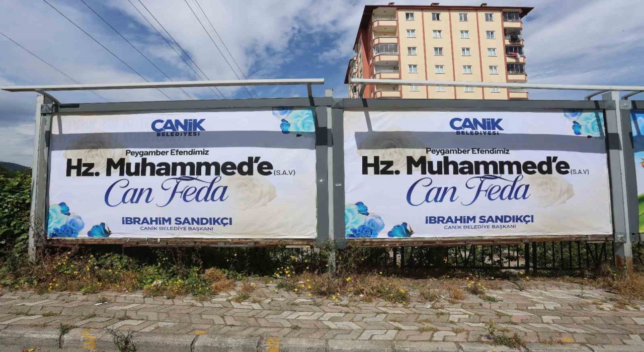 Canike Hz. Muhammede Can Feda afişleri asıldı
