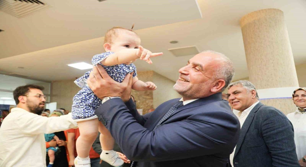 Canikte Aile Yılı: Çocuk sahibi olan ihtiyaç sahipleri 5 bin TL destek