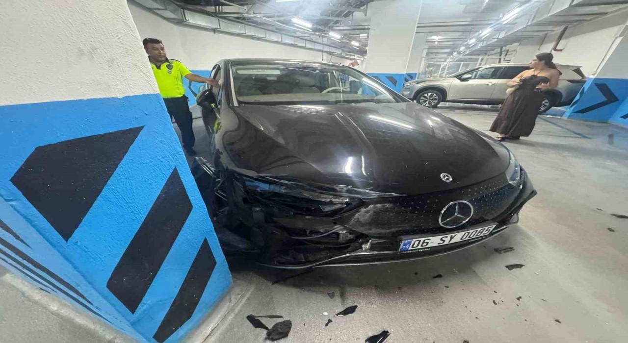 Çeşmede vale 7 milyonluk aracı kullanılamayacak hale getirdi