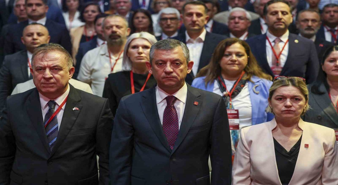 CHP Genel Başkanı Özel, Belediye Başkanları Toplantısına katıldı