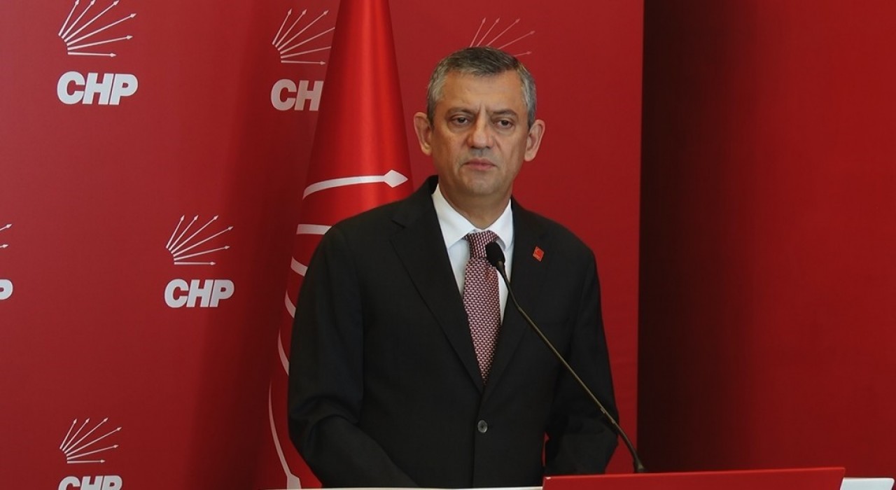 CHP Genel Başkanı Özel, Zafer Partisi Genel Başkanı Özdağla görüştü