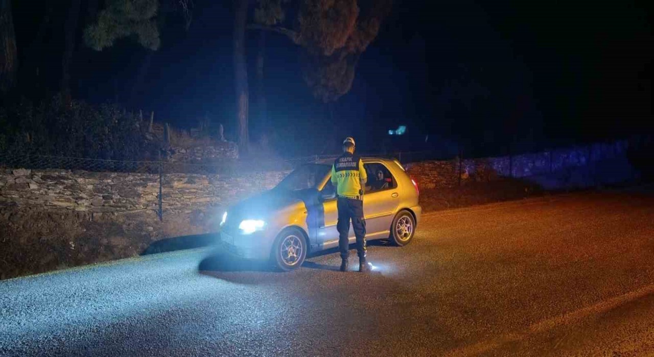 Çinede jandarma ekiplerinden gece yarısı Şok uygulama
