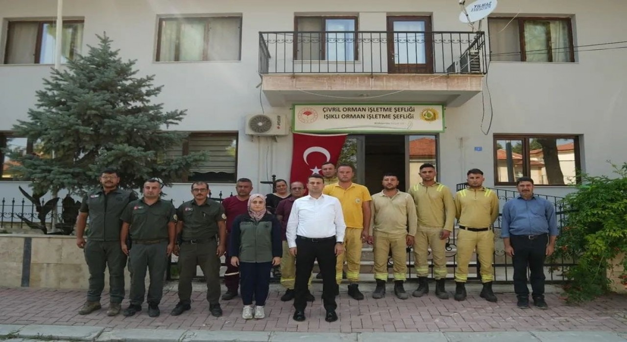 Çivril Kaymakamı Fatih Cıdıroğlundan orman şefliklerine anlamlı ziyaret