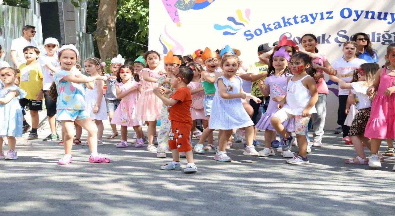 Çocuk Şenliğinin yeni adresi Esatpaşa oldu