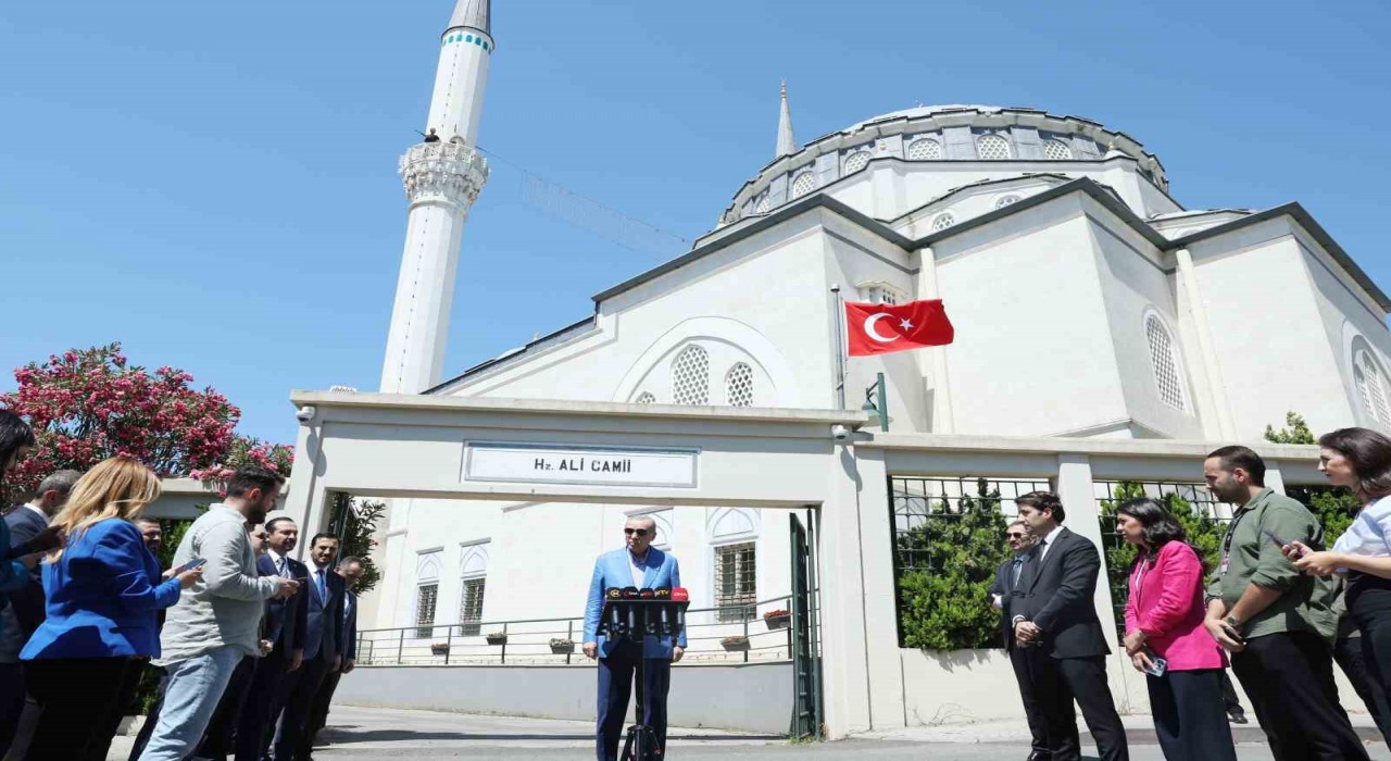 Cumhurbaşkanı Erdoğan: Bu hafta içerisinde Putinle ve Trumpla görüşmeler yapmak suretiyle bu liderleri bir araya İstanbulda getirebilir miyiz, bunun gayreti içerisinde olacağız