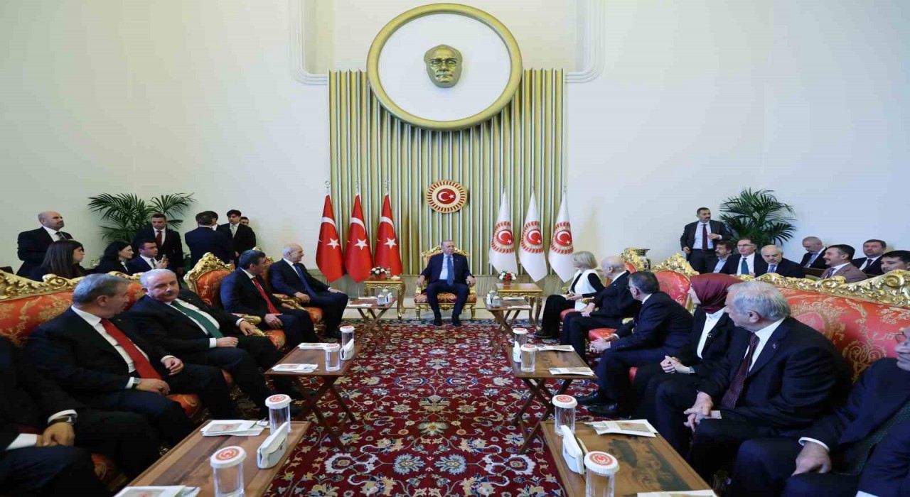 Cumhurbaşkanı Erdoğan: Çok kutuplu dünyada Türkiyemiz yeni bir kutup başı olarak İnşallah hak ettiği yeri alacaktır