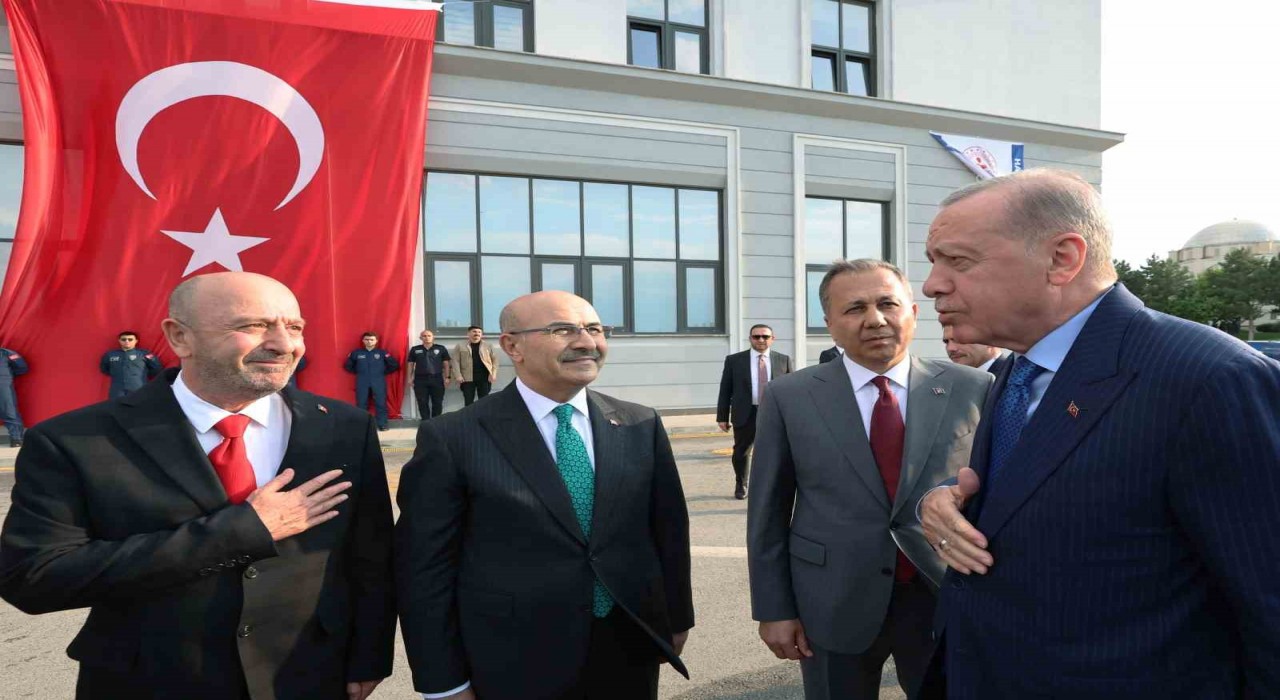 Cumhurbaşkanı Erdoğan: Devletine ihanet edenler, milletine kurşun sıkanlar, ruhunu 1 dolara satan alçaklar bunun bedelini mutlaka ödeyecekler