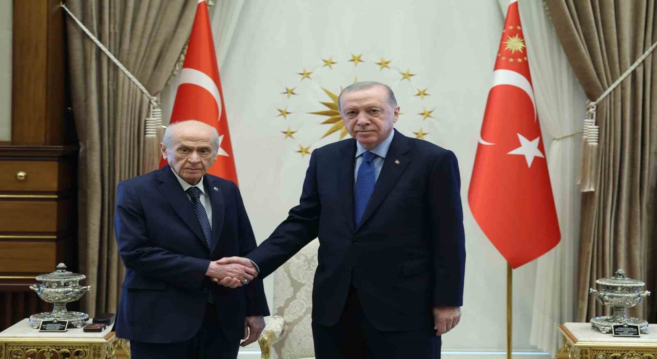Cumhurbaşkanı Erdoğan, MHP Lideri Bahçeli ile Beştepede bir araya geldi.