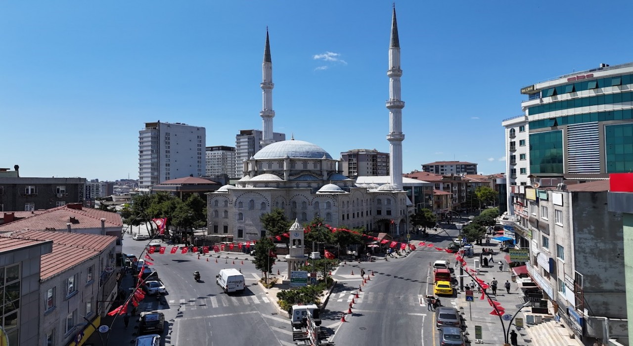 Cumhurbaşkanı Erdoğanın bayrak çağrısı Bağcılarda karşılık buldu