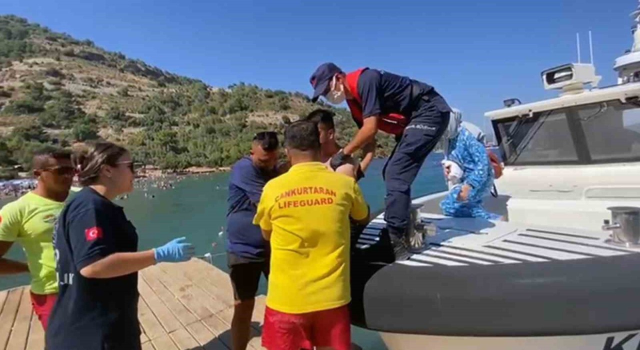 Dalaman açıklarında teknede yaralanan vatandaşın tıbbi tahliyesi gerçekleştirildi
