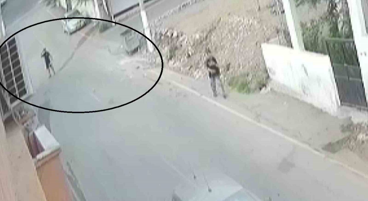 Dayısını vurduktan sonra sokak ortasında kafasına sıktı