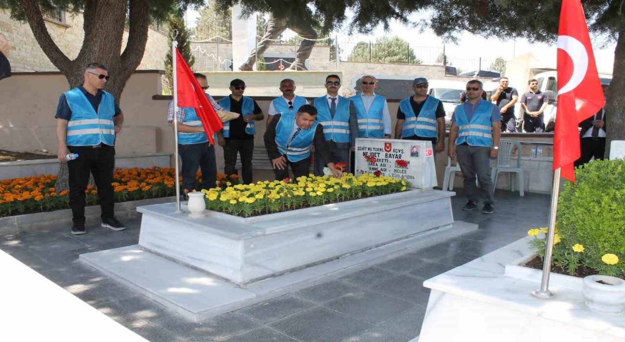 Denetimli Serbeslik Müdürlüğü personelleri 15 Temmuzda şehitleri andı