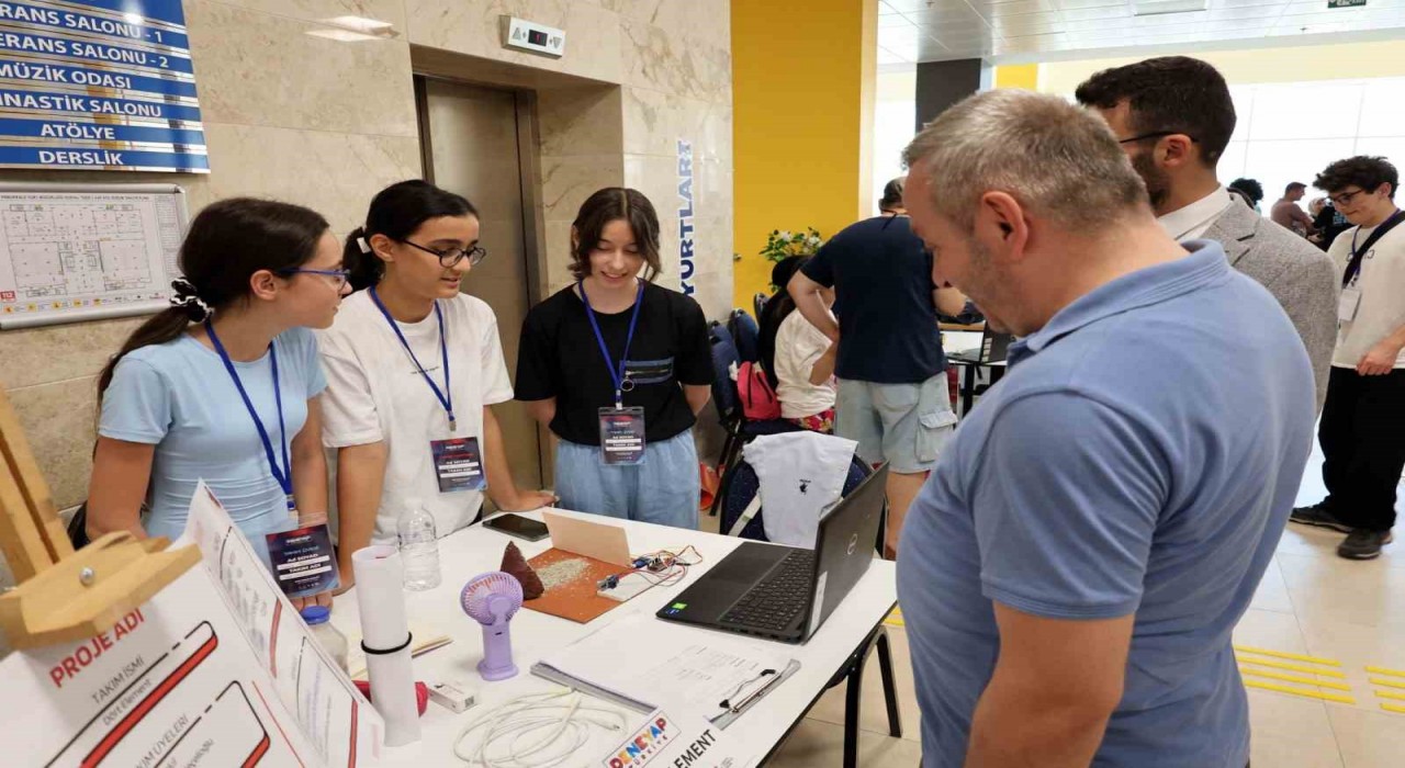 Deneyap Teknoloji Atölyesinde proje şenliği yapıldı