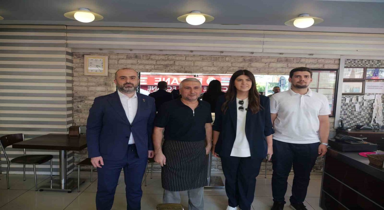 Derya Ayaydın Fatihte esnaf ve vatandaşlarla buluştu