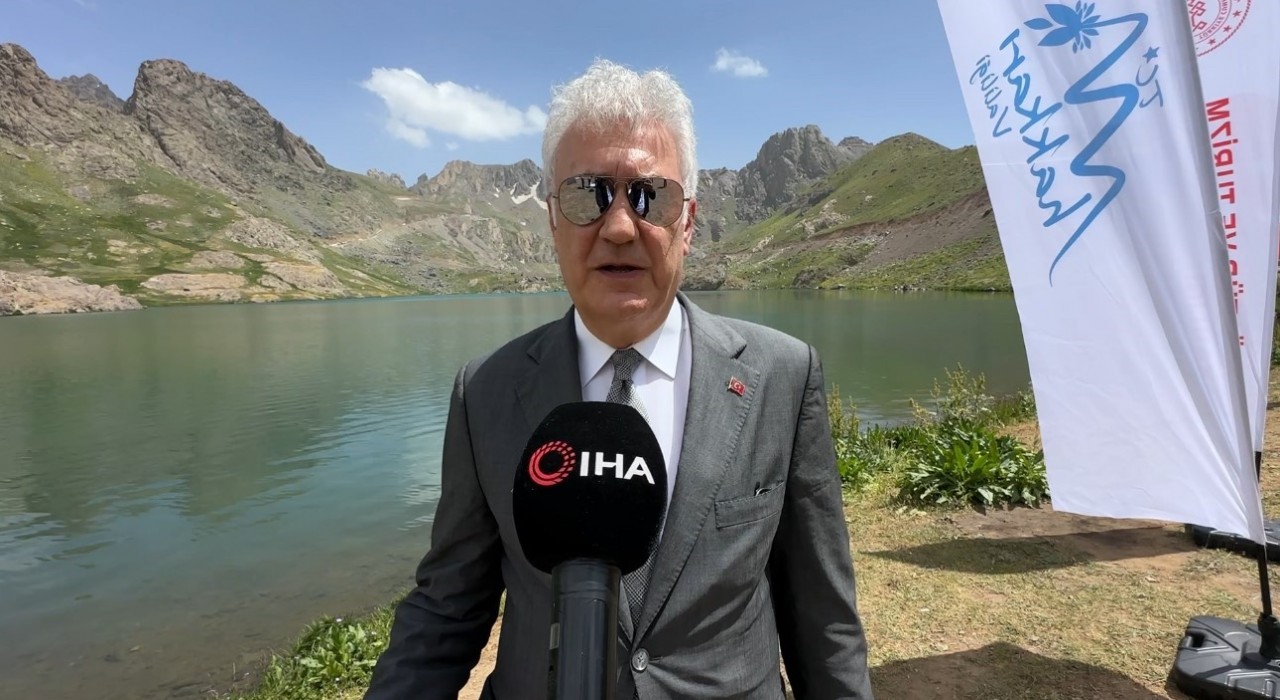 Devlet Tiyatroları Genel Müdürü Tamer Karadağlı: Yüksekovada kültür, sanat ve turizm yeşerecek