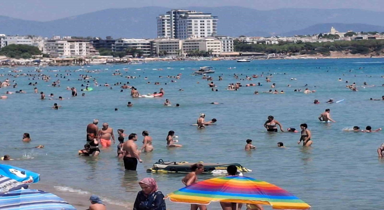 Didimde sıcaklıklar arttı, Altınkum doldu taştı