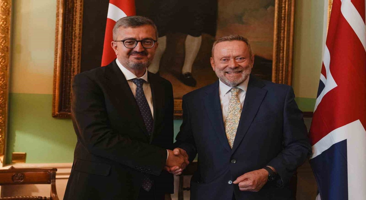 Dışişleri Bakan Yardımcısı Duran, Afrika konulu Diyalog Toplantısı için Londraya gitti