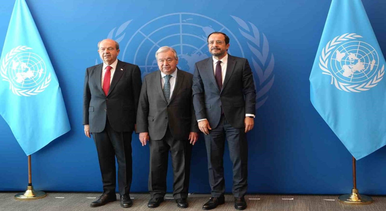 Dışişleri Bakanı Fidan, BM Genel Merkezindeki Gayriresmi Kıbrıs Toplantısı öncesinde aile fotoğrafına katıldı