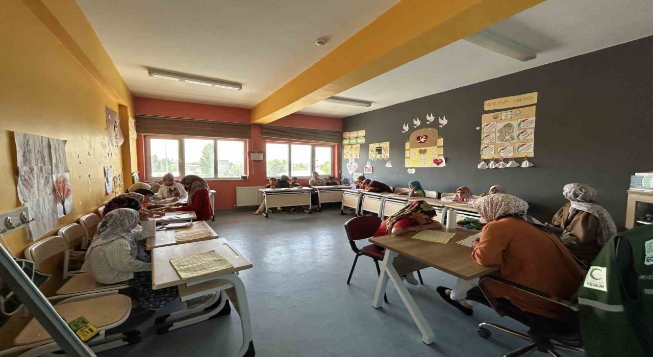 Diyadin Gençlik Merkezinde Kuran kurslarına yoğun ilgi