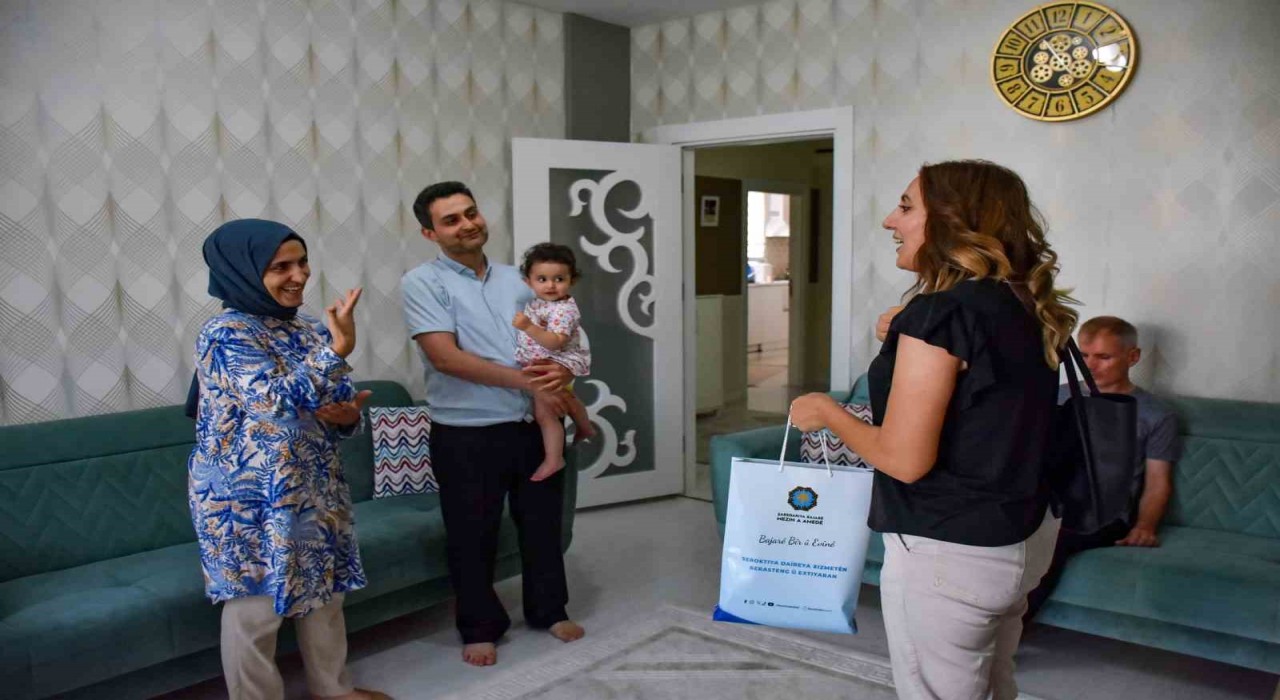 Diyarbakırda işitme engelli ailelere Titreşimli Bebek Telsizi desteği