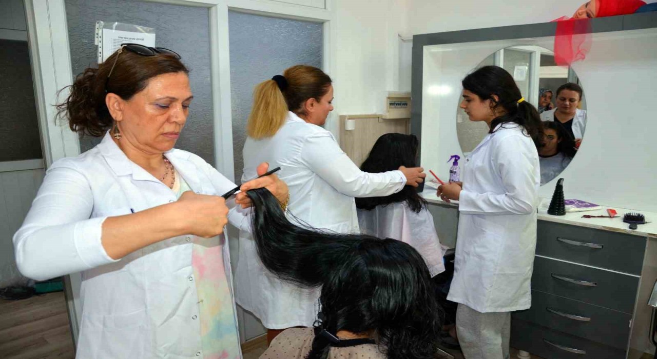 Diyarbakırda kadınlara yönelik mesleki kurslar sürüyor