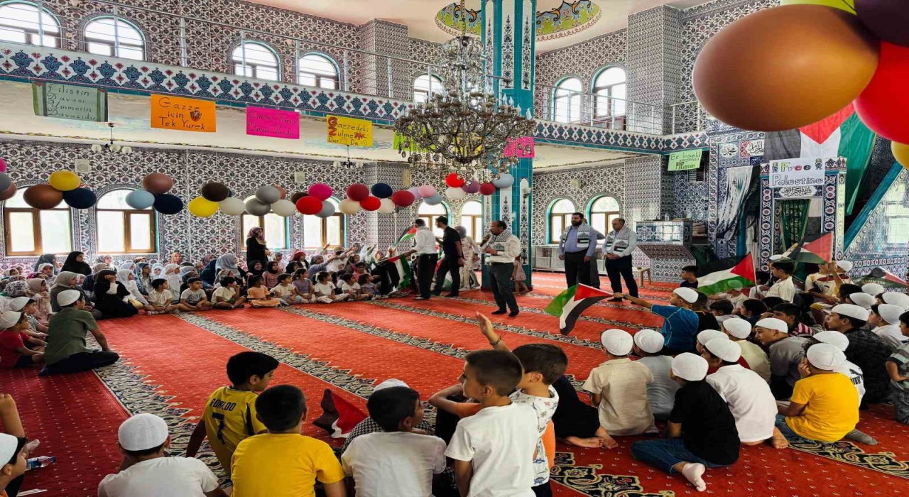 Diyarbakırda yaz Kuran kurslarında Filistene Destek programı