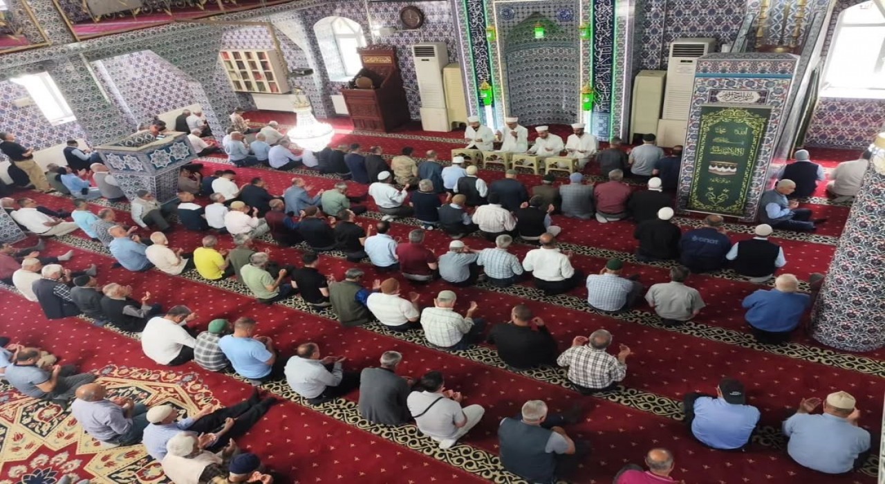 Doğubayazıtta 15 temmuz şehitleri dualarla anıldı