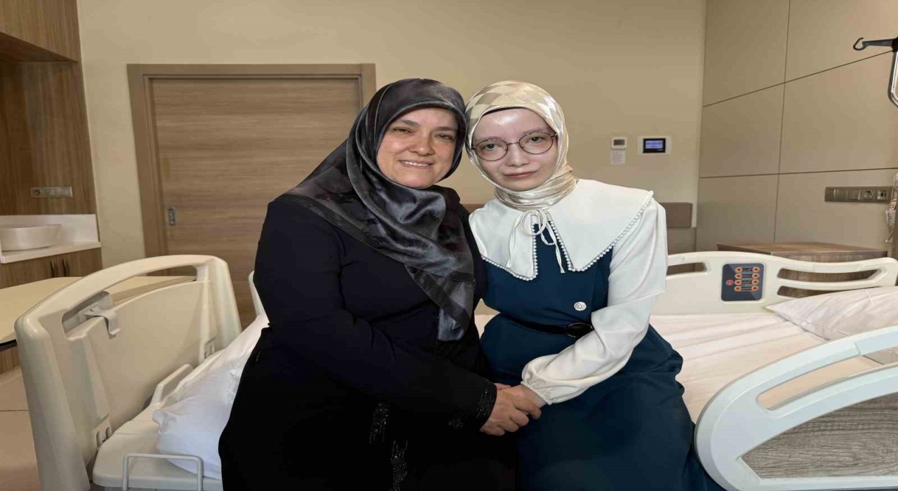 Doğuştan mimiklerini kullanamıyordu, 23 yıl sonra ilk kez gülümsedi: Ülkemizde bir ilk olma özelliği taşıyor